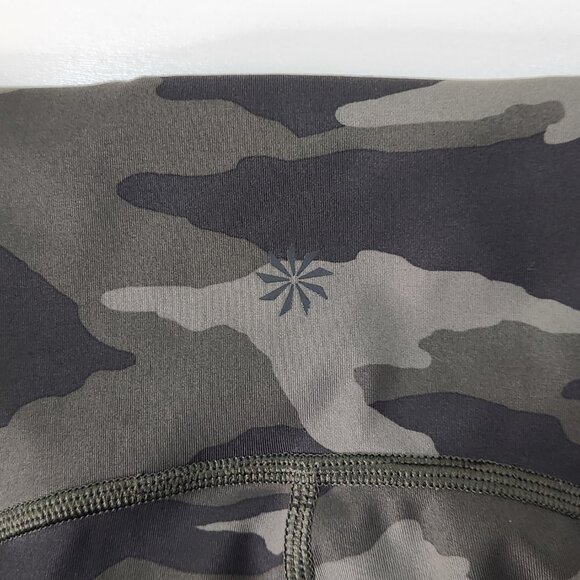 Athleta Ultimate 7/8 Tight Leggings Womens Large L Green Camo Athletic Gym SS07X - Picture 4 of 9